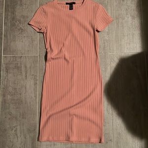 Pink fitted Dress with peeking back